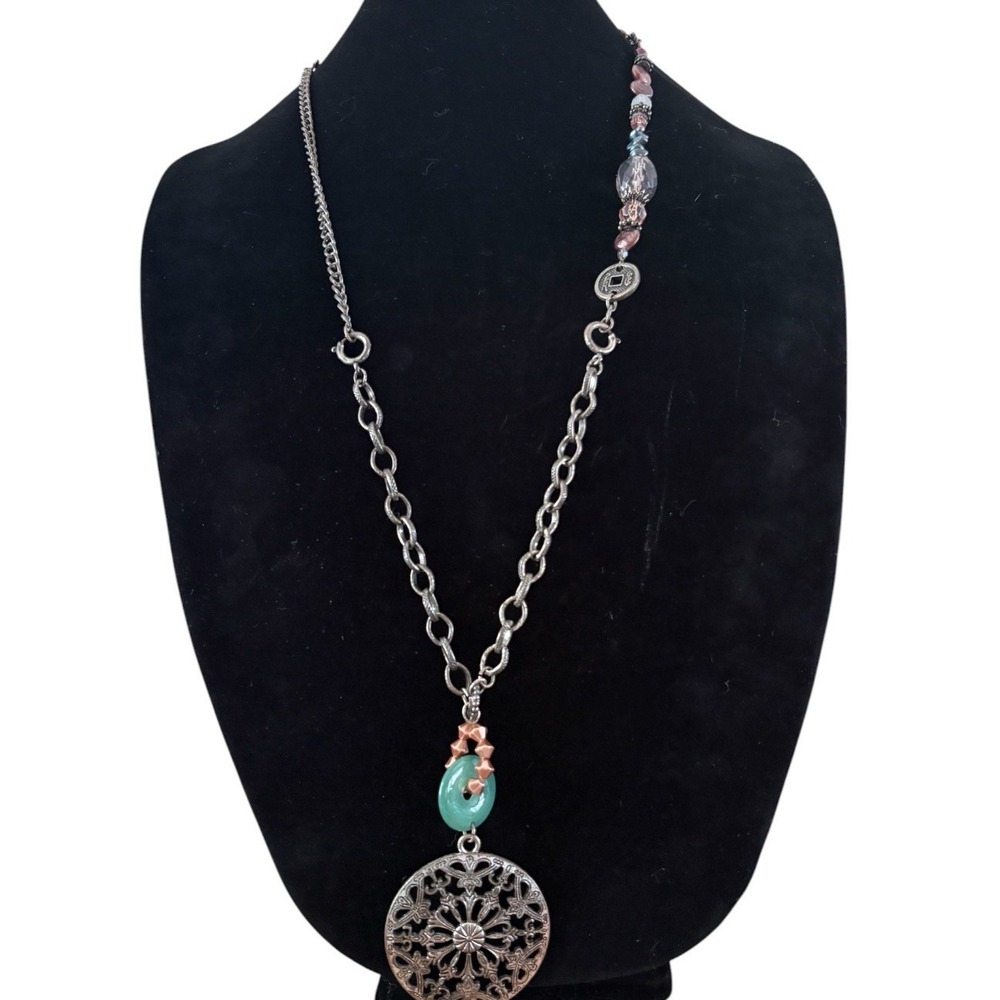 Vintage Silver Tone Filigree Pendant Necklace Green & White Bead Detail 17"